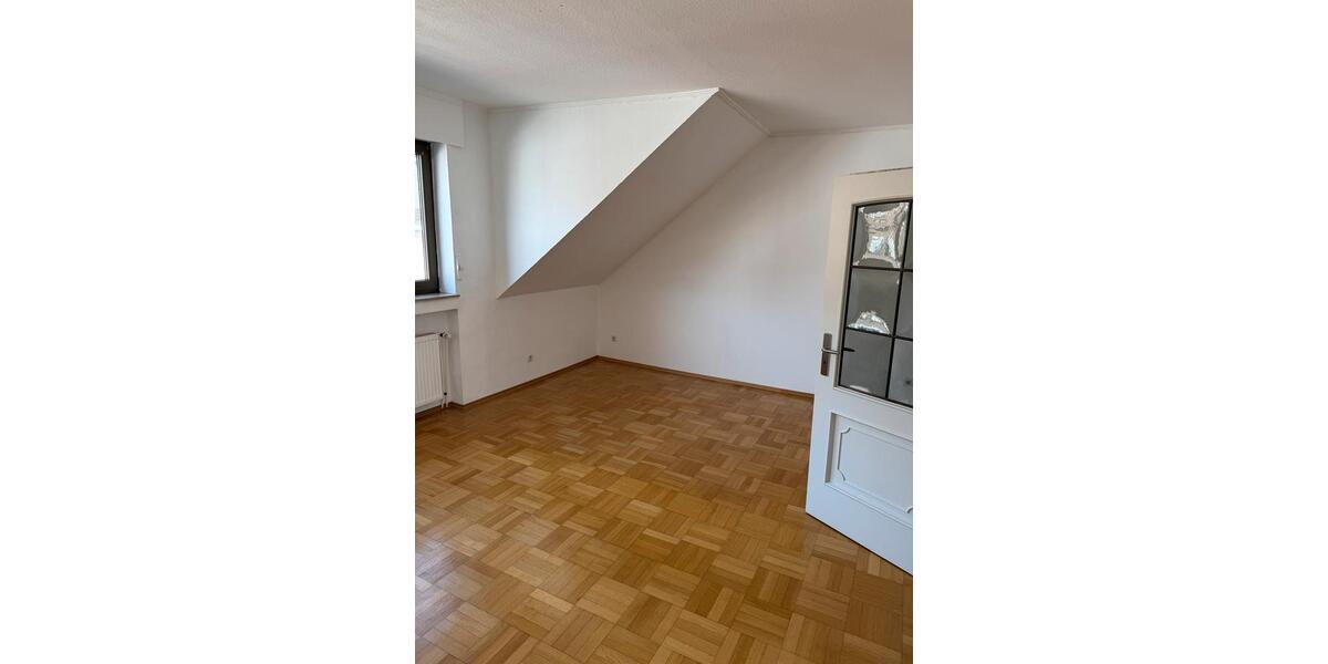 Dachgeschoßwohnung Hamm Braam-Ostwennemar - 3 Zimmer, 73 m&sup2;, 700&euro; | Angebot:26048078