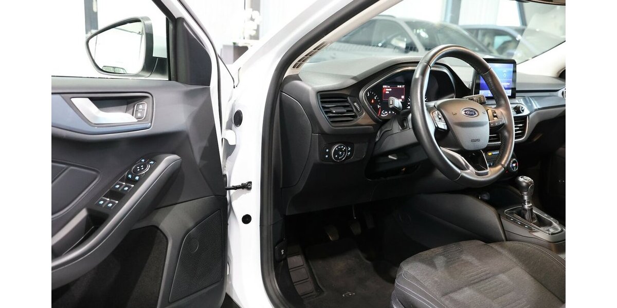 Ford Focus LIMOUSINE 1.5 EcoBlue ACTIVE WHITE / LED 83.000 km 13.991 &euro; Hamm 59077