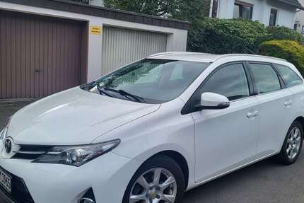 Toyota Auris 137.000 km 8.300 &euro; Bochum, Stadt 44789