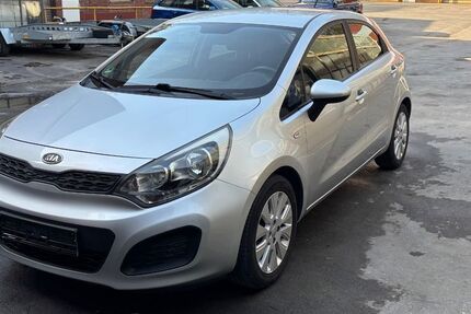 Kia Rio 78.000 km 5.349 &euro; Iserlohn 58640