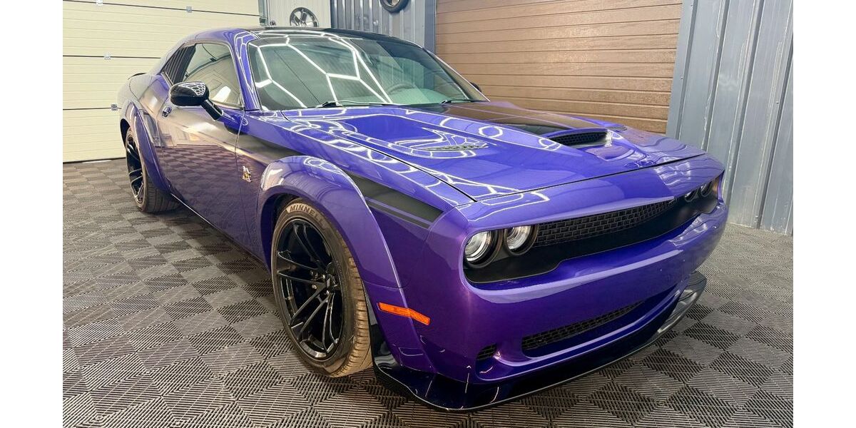 Dodge Challenger 48.700 km 40.990 &euro; Bochum 44809