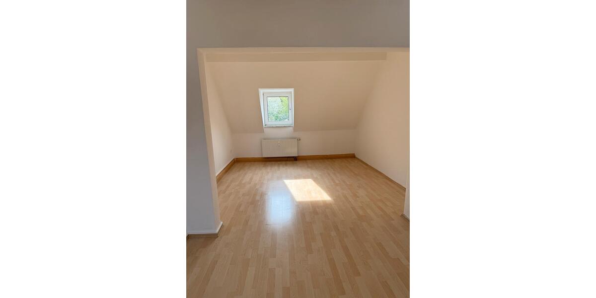 Dachgeschoßwohnung Dortmund Brackel - 3 Zimmer, 77 m&sup2;, 880&euro; | Angebot:26337597