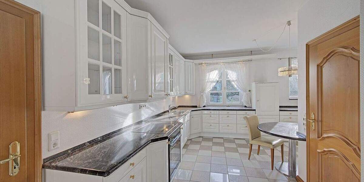 Etagenwohnung Herdecke - 4 Zimmer, 175 m&sup2;, 2.750&euro; | Angebot:25685362