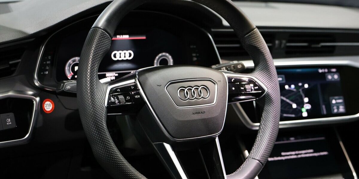 Audi A6 Avant 40 TDI S-LINE BLACK / PANORAMA, LED, VC 30.000 km 42.996 &euro; Hamm 59077