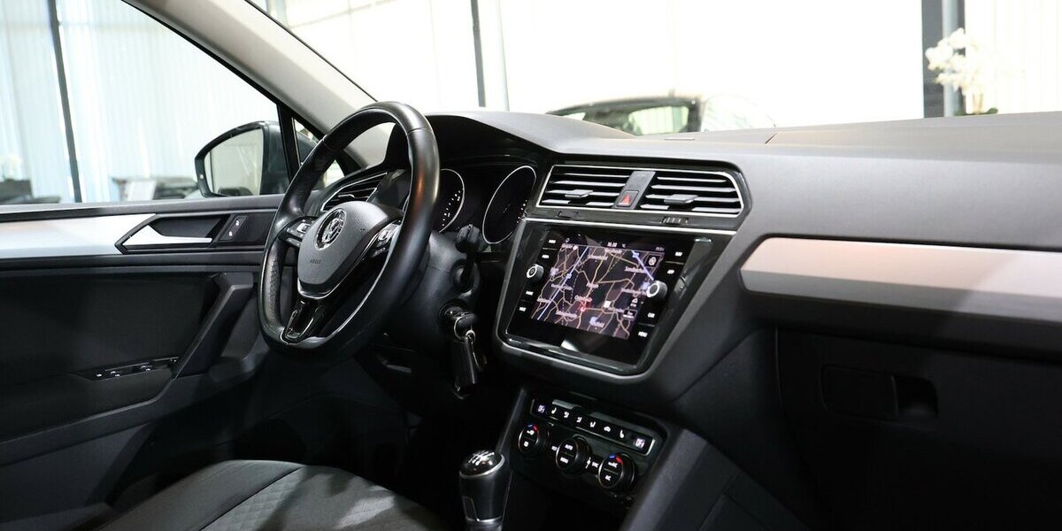 VW Tiguan 2.0 TDI Comfortline / LED, ACC+LANE, NAVI 125.000 km 19.991 &euro; Hamm 59077