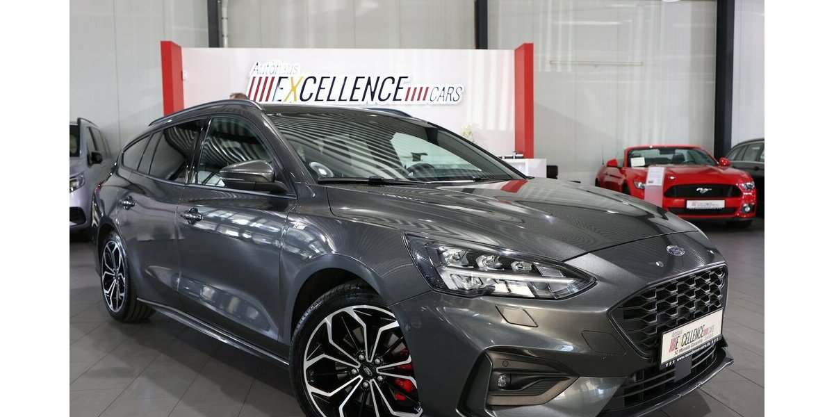 Ford Focus Tunier 1.5 EB ST-LINE-X SPORT / PANORAMA 108.000 km 16.555 &euro; Hamm 59077