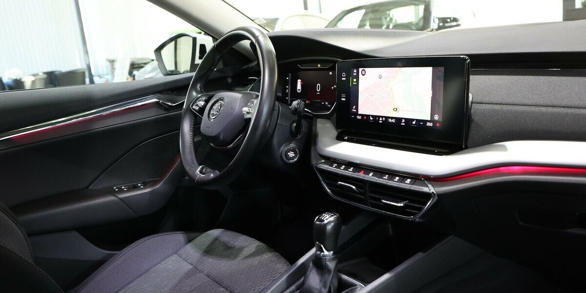 Skoda Octavia Combi 2.0 TDI FIRST-EDITION WHITE / LED 152.000 km 15.881 &euro; Hamm 59077