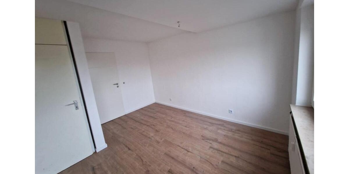Dachgeschoßwohnung Oer-Erkenschwick Erkenschwick - 3 Zimmer, 95 m&sup2;, 800&euro; | Angebot:25635947