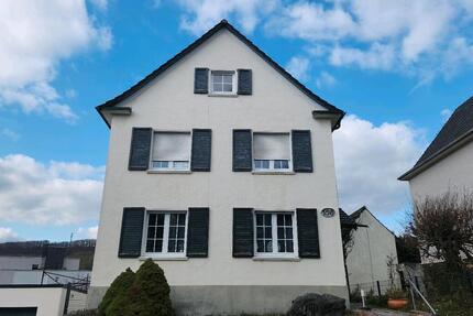 Haus Iserlohn Grüne - 9 Zimmer, 170 m&sup2;, 450.000&euro; | Angebot:26412458