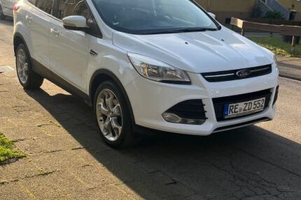 Ford Kuga 142.877 km 9.500 &euro; Marl 45772