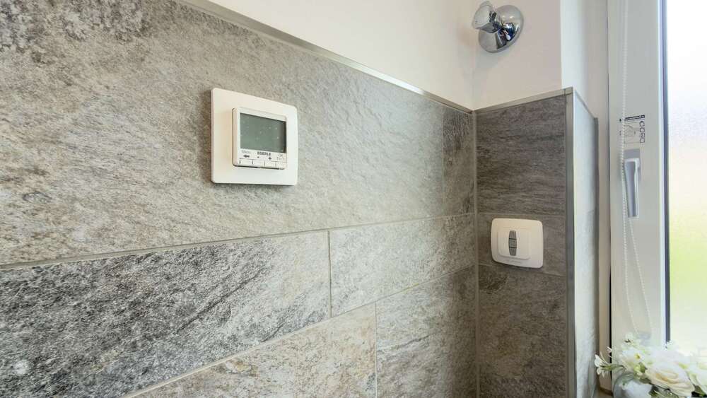 Modernisiertes Reihenhaus mit Wellnessbad, Gäste-WC, Keller & 248 m² Grundstück - Reihenmittelhaus Bönen | Angebot:27298689
