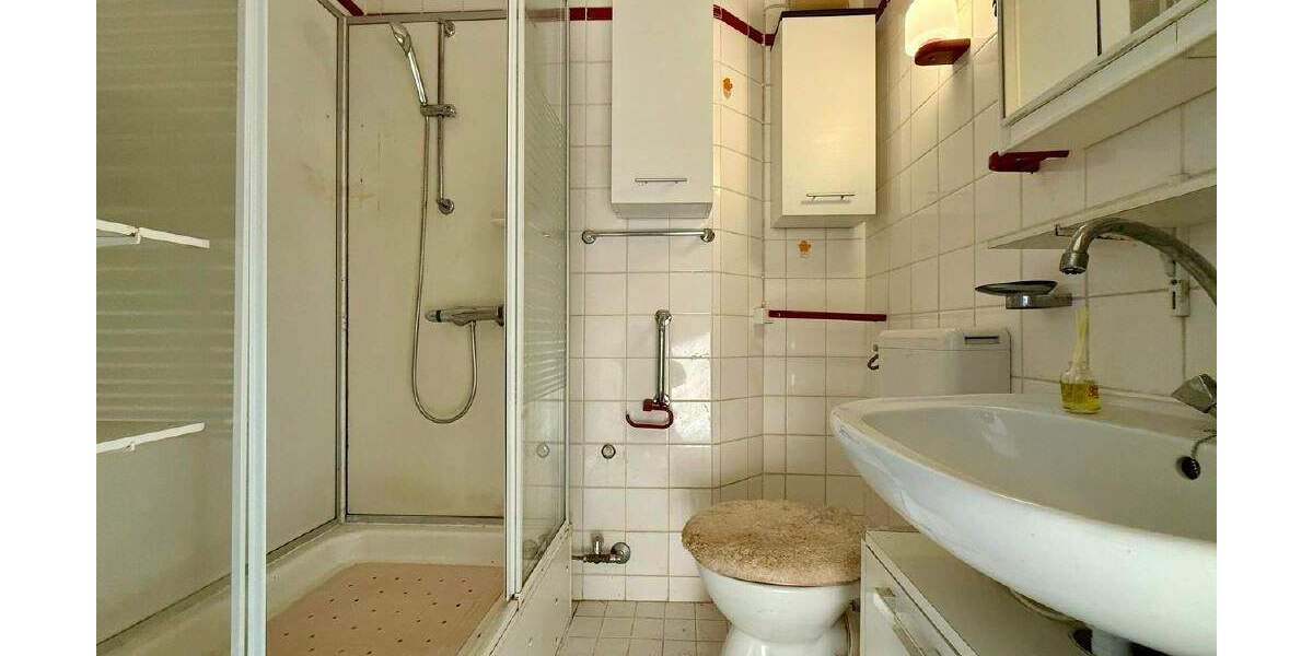 Einfamilienhaus Menden Mitte - 6 Zimmer, 169 m&sup2;, 210.000&euro; | Angebot:25706735