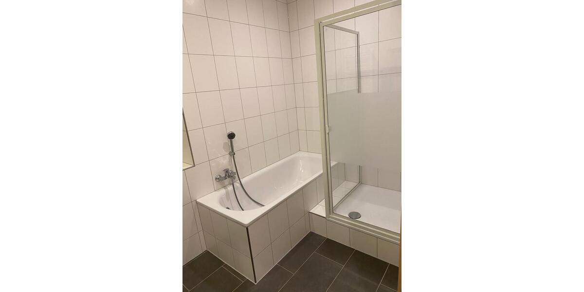 Hochparterre Witten - 5 Zimmer, 104 m&sup2;, 930&euro; | Angebot:26600467
