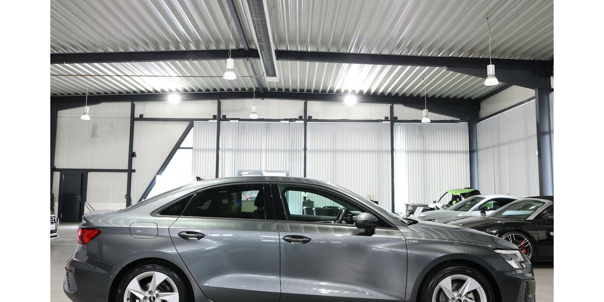 Audi A3 LIMOUSINE 30 TFSI S-LINE MATRIX, VOLL-LEDER 60.000 km 25.555 &euro; Hamm 59077