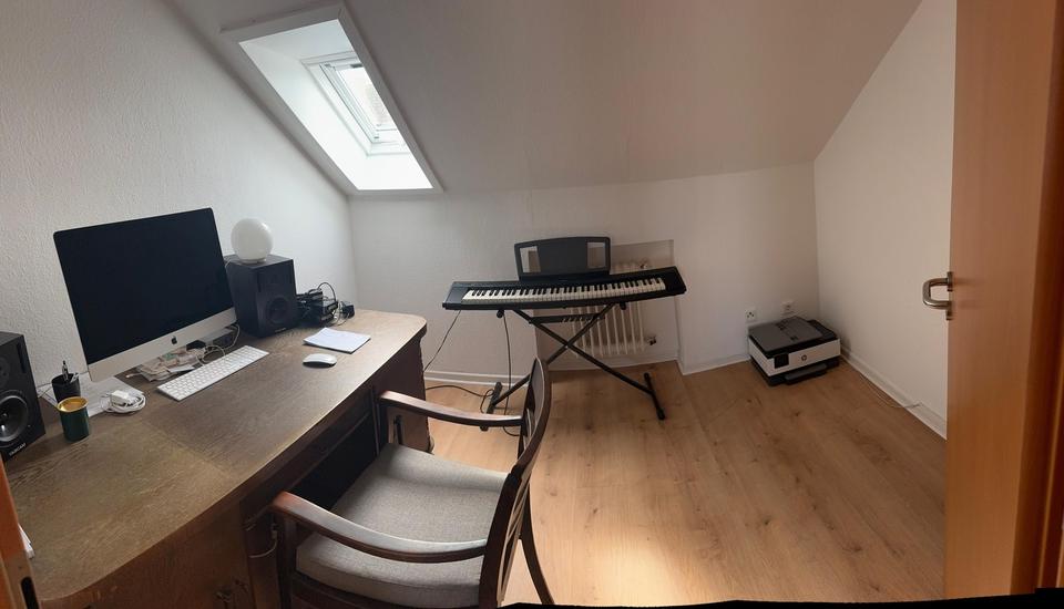 Dachgeschoßwohnung Fröndenberg (Ruhr) - 4 Zimmer, 90 m&sup2;, 670&euro; | Angebot:25905947