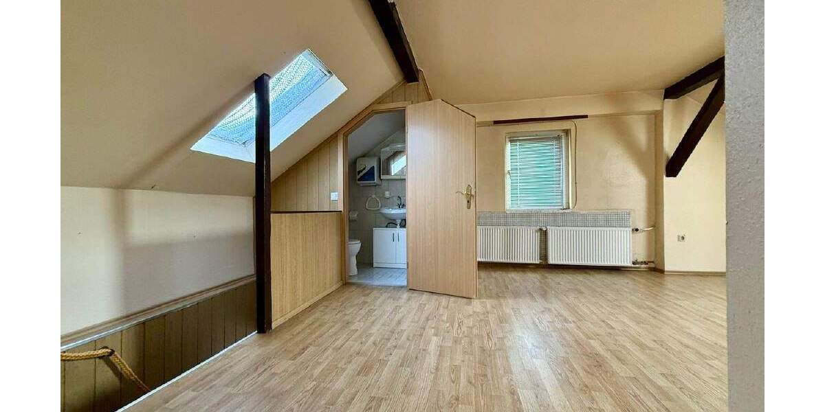 Einfamilienhaus Menden Mitte - 6 Zimmer, 169 m&sup2;, 210.000&euro; | Angebot:25706735