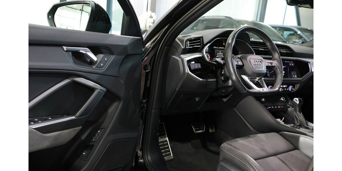 Audi Q3 40 TDI QUATTRO S-LINE SPORT BLACK MATRIX-LED 172.000 km 26.444 &euro; Hamm 59077