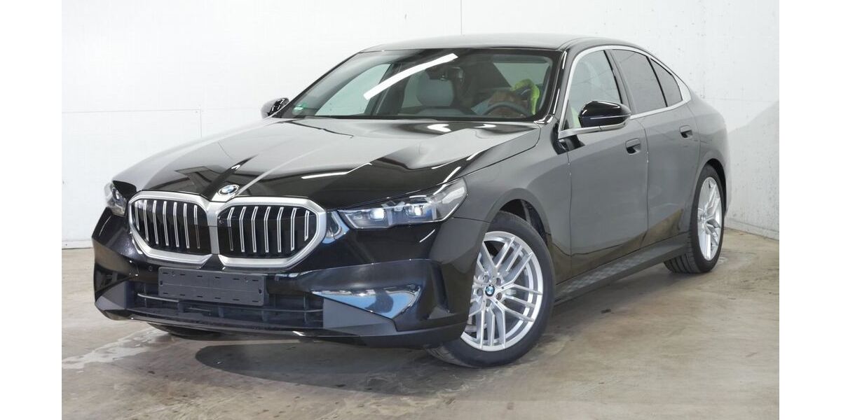 BMW 520 24.403 km 51.840 &euro; Bochum 44809