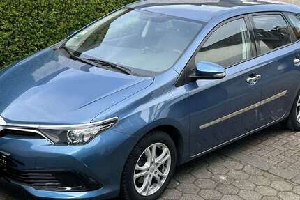 Toyota Auris 49.800 km 9.850 &euro; Lünen 44536