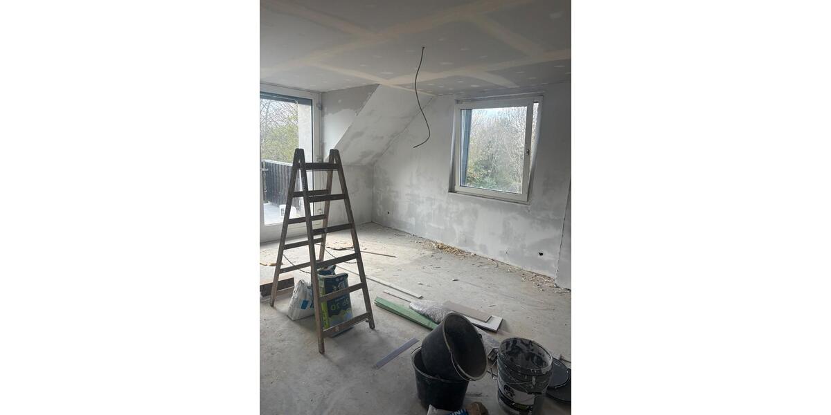 Dachgeschoßwohnung Dortmund Brackel - 4 Zimmer, 98 m&sup2;, 1.400&euro; | Angebot:25933027