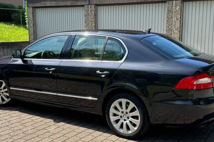 Skoda Superb 294.500 km 7.500 &euro; Bochum 44879