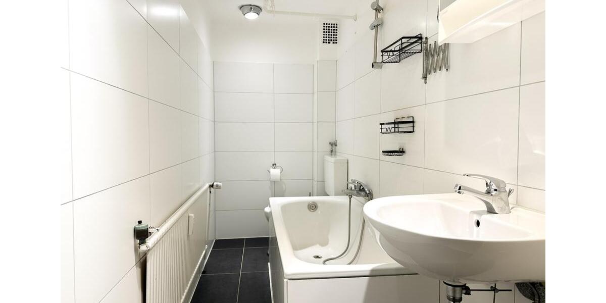 Dachgeschoßwohnung Bochum Wiemelhausen - 2.5 Zimmer, 60 m&sup2;, 495&euro; | Angebot:25220406