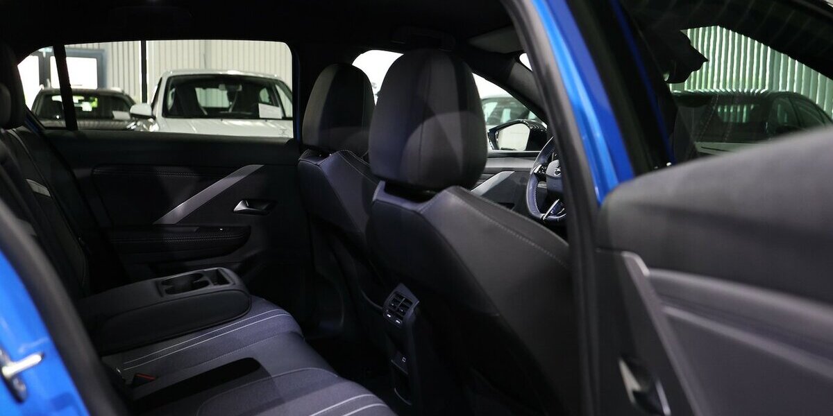 Opel Astra L 1.2 T LIMO GS-SPORT TECH / BLUE & BLACK 13.000 km 22.222 &euro; Hamm 59077