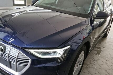 Audi e-tron 38.891 km 37.530 &euro; Hagen 58091
