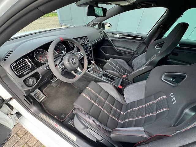 VW Golf 127.000 km 19.500 &euro; Kamen 59174