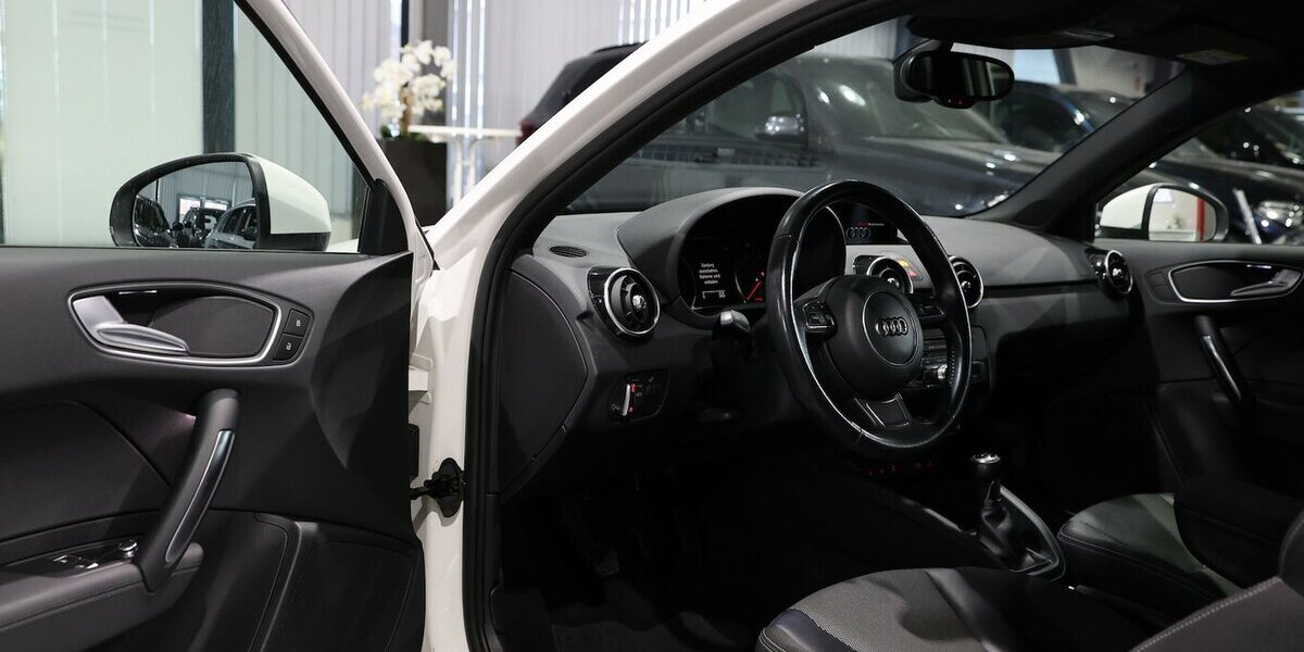 Audi A1 1.6 TDI SPORT WHITE / XENON, NAVI-MMI, LEDER 111.000 km 11.991 &euro; Hamm 59077