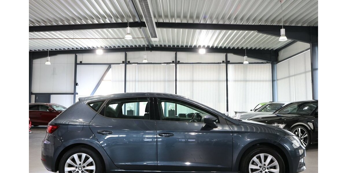 Seat Leon 1.6 TDI STYLE / NAVI-PLUS+APPLE+ANDROID 111.000 km 12.777 &euro; Hamm 59077
