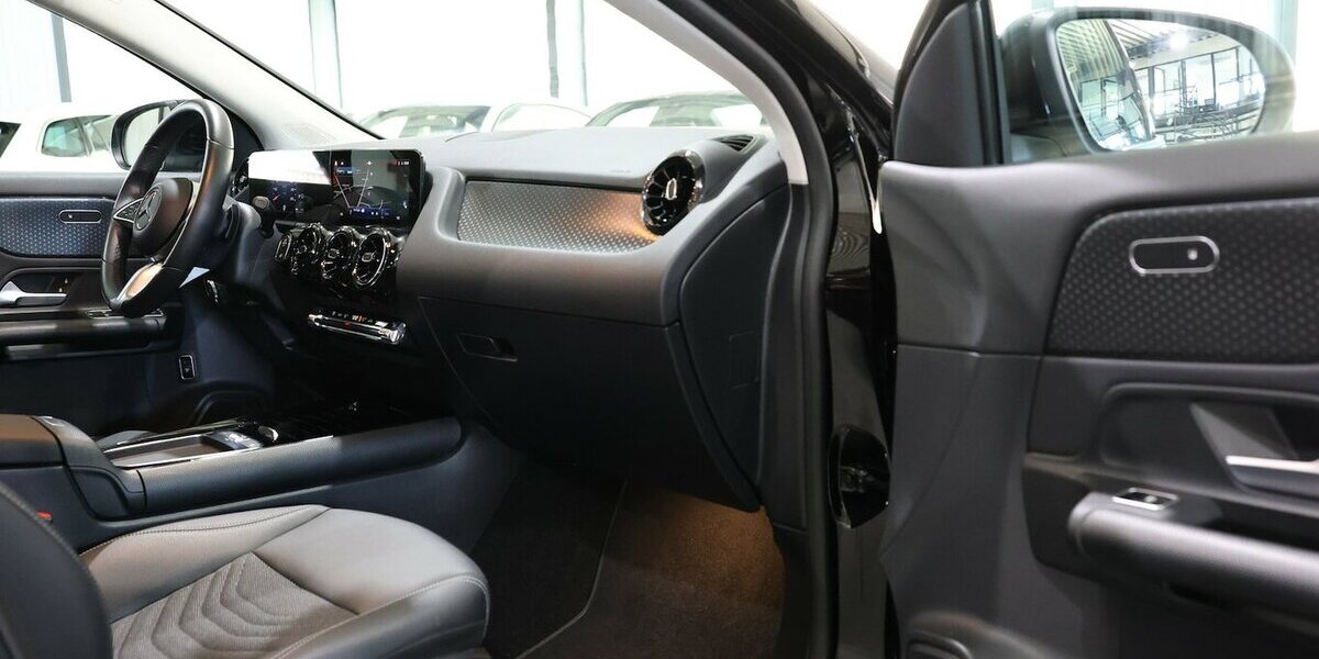 Mercedes-Benz GLA 180 ADVANCED SPORT / LEDER, LED, WIDESCREEN 7.000 km 33.331 &euro; Hamm 59077