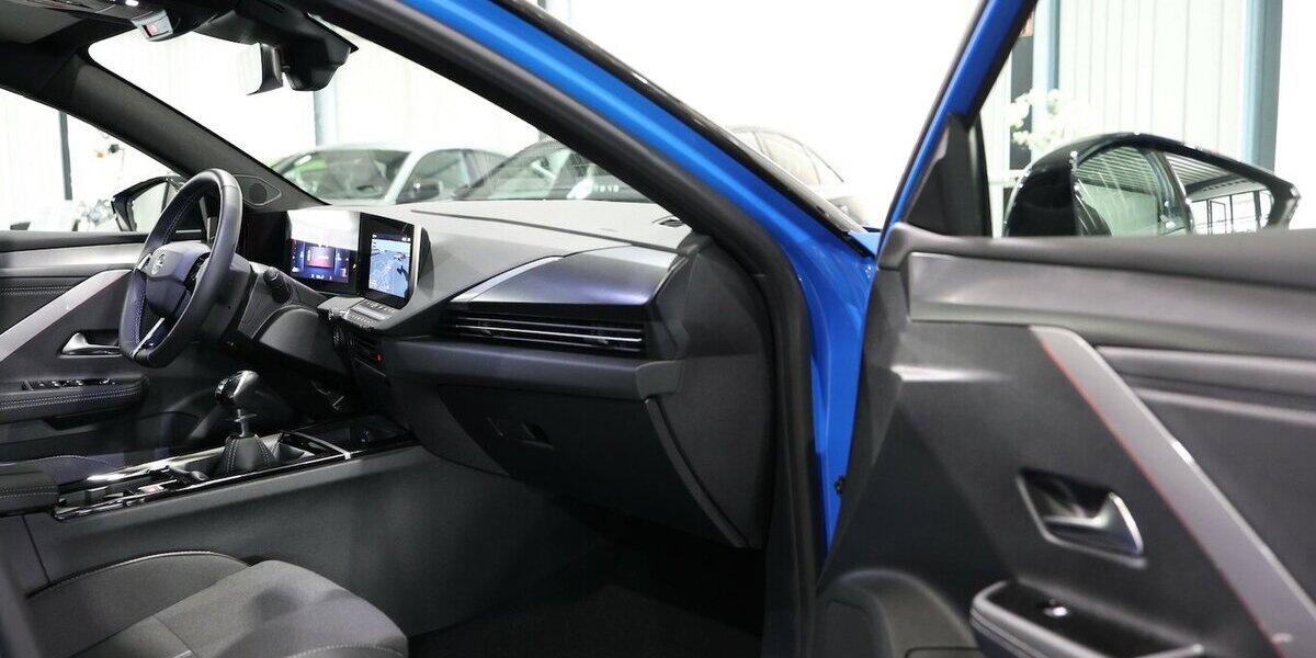 Opel Astra L ST T GS-SPORT BLUE & BLACK / PANORAMA 9.000 km 22.888 &euro; Hamm 59077