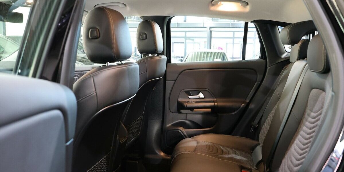 Mercedes-Benz GLA 180 ADVANCED SPORT / LEDER, LED, WIDESCREEN 7.000 km 33.331 &euro; Hamm 59077