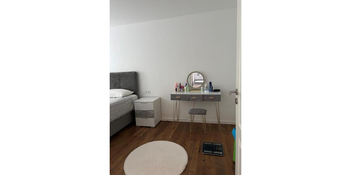Etagenwohnung Dortmund Mengede - 5 Zimmer, 109 m&sup2;, 1.300&euro; | Angebot:26671719