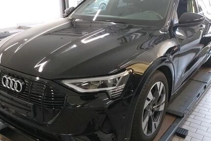 Audi e-tron 32.073 km 31.555 &euro; Hagen 58091