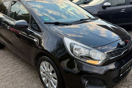Kia Rio 139.261 km 2.999 &euro; Recklinghausen 45661