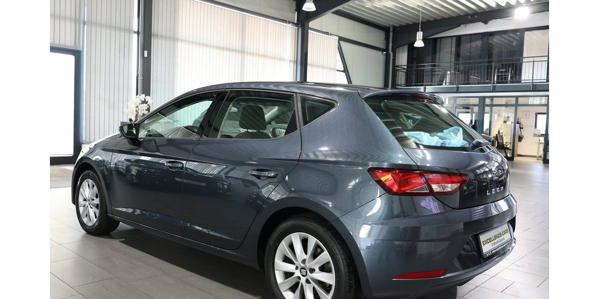 Seat Leon 1.6 TDI STYLE / NAVI-PLUS+APPLE+ANDROID 111.000 km 12.777 &euro; Hamm 59077