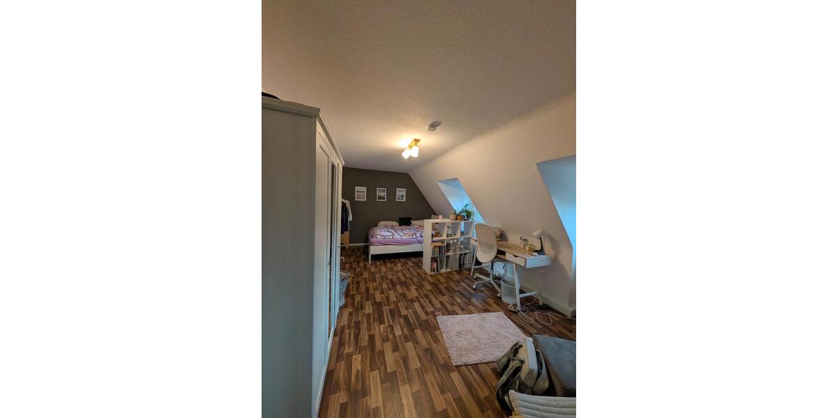 Dachgeschoßwohnung Bochum Querenburg - 3 Zimmer, 68 m&sup2;, 680&euro; | Angebot:26003605