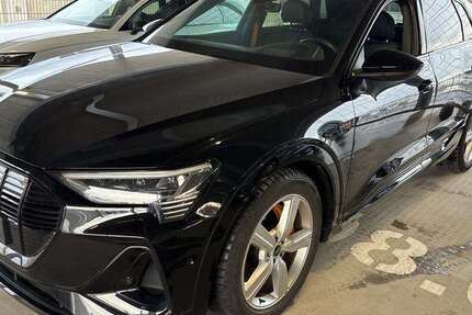 Audi e-tron 58.778 km 39.945 &euro; Hagen 58091