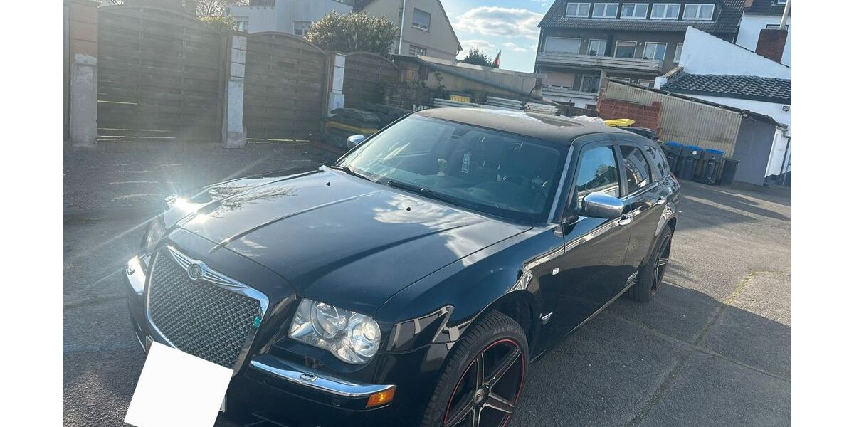 Chrysler 300C 198.000 km 6.999 &euro; Lünen 44532