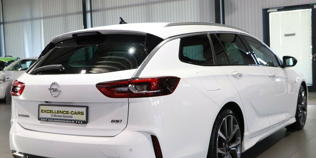 Opel Insignia 2.0 ST 4x4 OPC-LINE GSI WHITE / VC+HUD 140.000 km 19.111 &euro; Hamm 59077