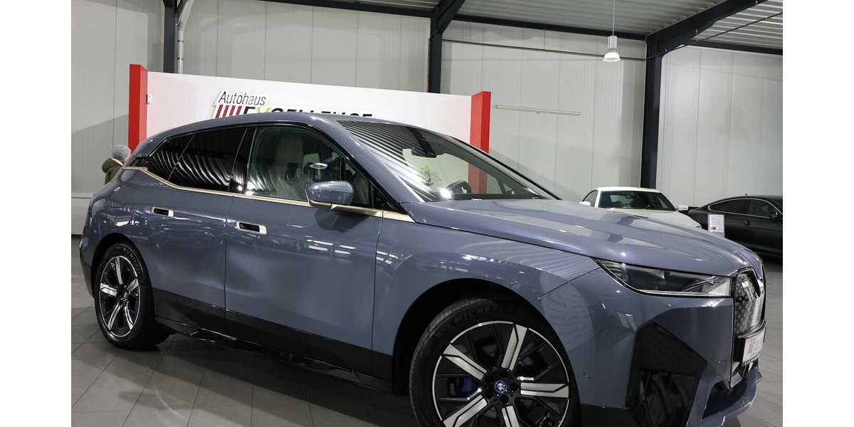 BMW iX 40 xDrive SPORT TITAN GLAS STORM EINZELSTÜCK 79.000 km 40.991 &euro; Hamm 59077