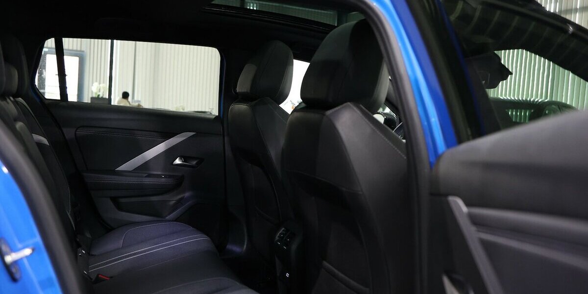 Opel Astra L ST T GS-SPORT BLUE & BLACK / PANORAMA 9.000 km 22.888 &euro; Hamm 59077