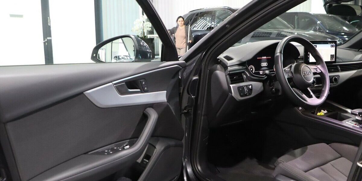 Audi A4 Avant 40 TFSI ADVANCED / LED / PANORAMA 55.000 km 27.777 &euro; Hamm 59077