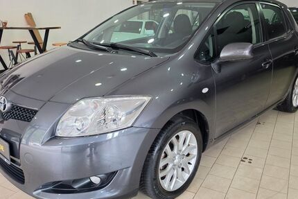 Toyota Auris 138.000 km 4.990 &euro; Recklinghausen 45661
