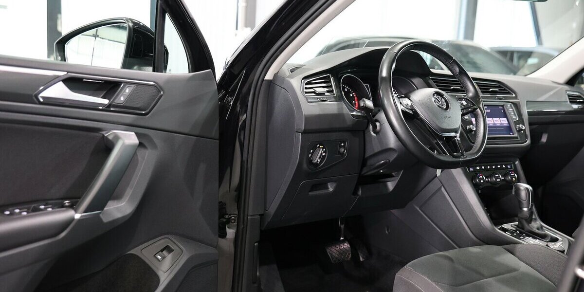 VW Tiguan 1.4 TSI DSG 4M HIGHLINE PANORAMA,LED,HUD 93.000 km 19.999 &euro; Hamm 59077