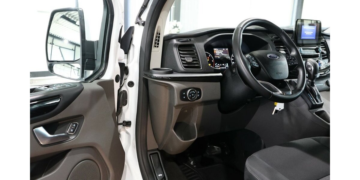 Ford Tourneo Custom 2.0 TDCI 320 L1 / 8-SITZER / NAVI 119.000 km 28.444 &euro; Hamm 59077