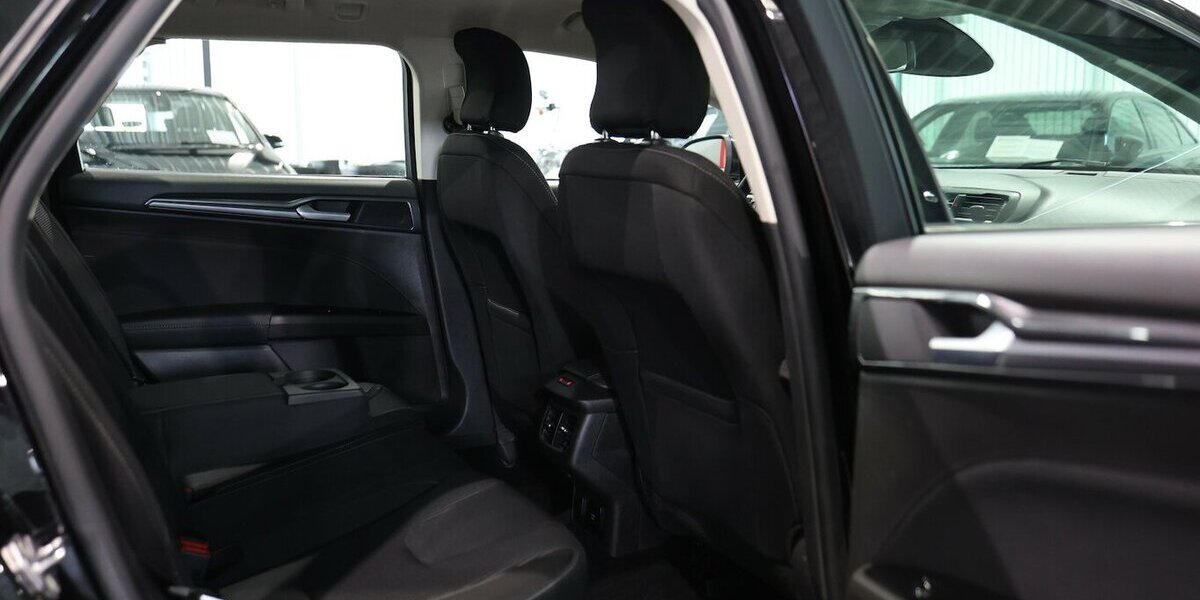 Ford Mondeo Tunier 2.0 EB TITANIUM / LED, WSS-BEHEIZB 128.000 km 14.444 &euro; Hamm 59077