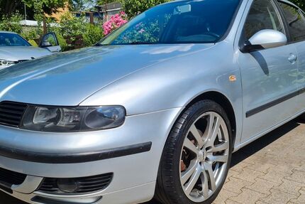 Seat Leon 137.000 km 5.300 &euro; Dortmund 44359